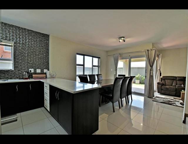 3 BEDROOM CLUSTER FOR SALE IN EYE OF AFRICA